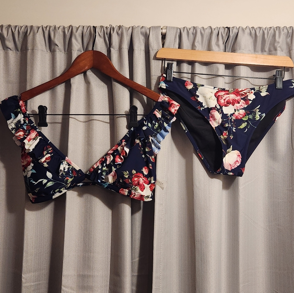 2 piece ruffle floral bikini